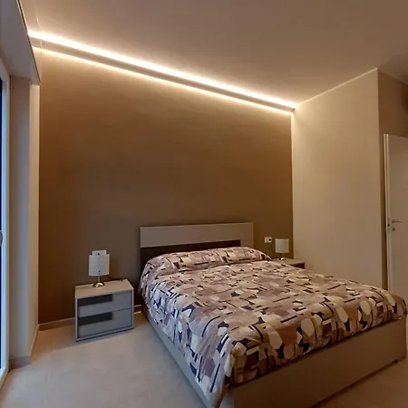 In Vista * 阿罗纳