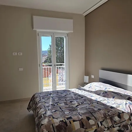 In Vista דירה ארונה