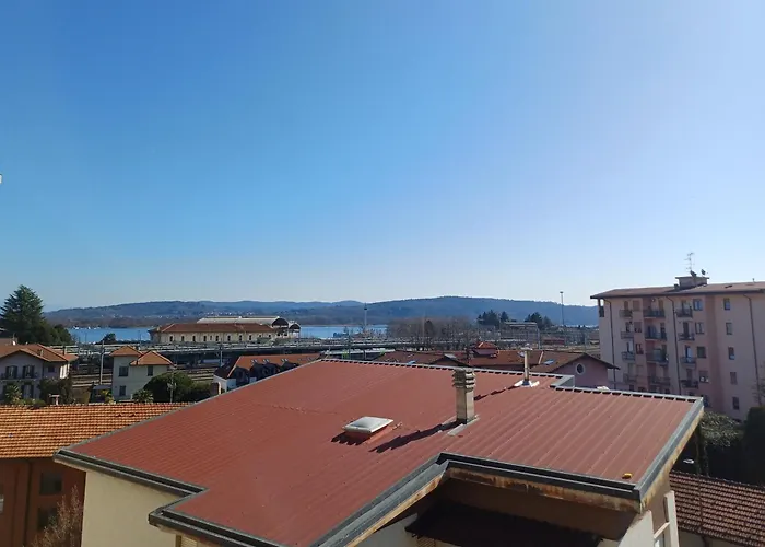 In Vista * ארונה